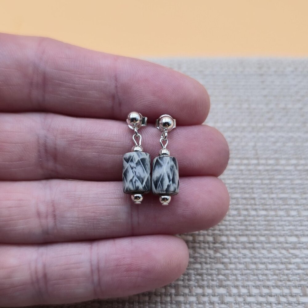 Sterling Silver Odd Pattern Small Dangle Earrings… - image 1
